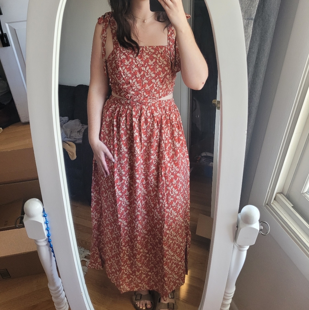 NATURAL LIFE M Orange Floral Dress Cutout